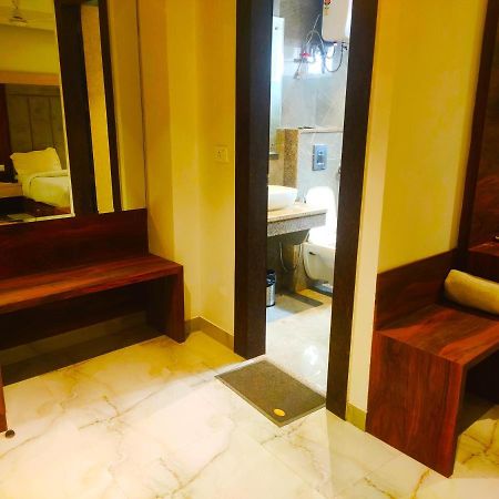 Hotel The Nilsa New Delhi Extérieur photo